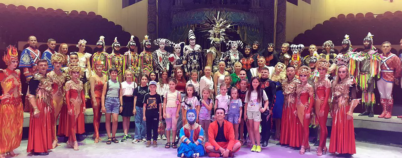 Российская цирковая компания "Росгосцирк" в Кисловодске отметила 103 день рождения