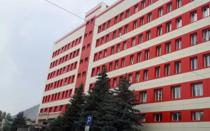 Пока «петух не клюнул»