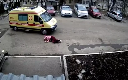 В Лермонтове машина скорой помощи сбила пожилую женщину