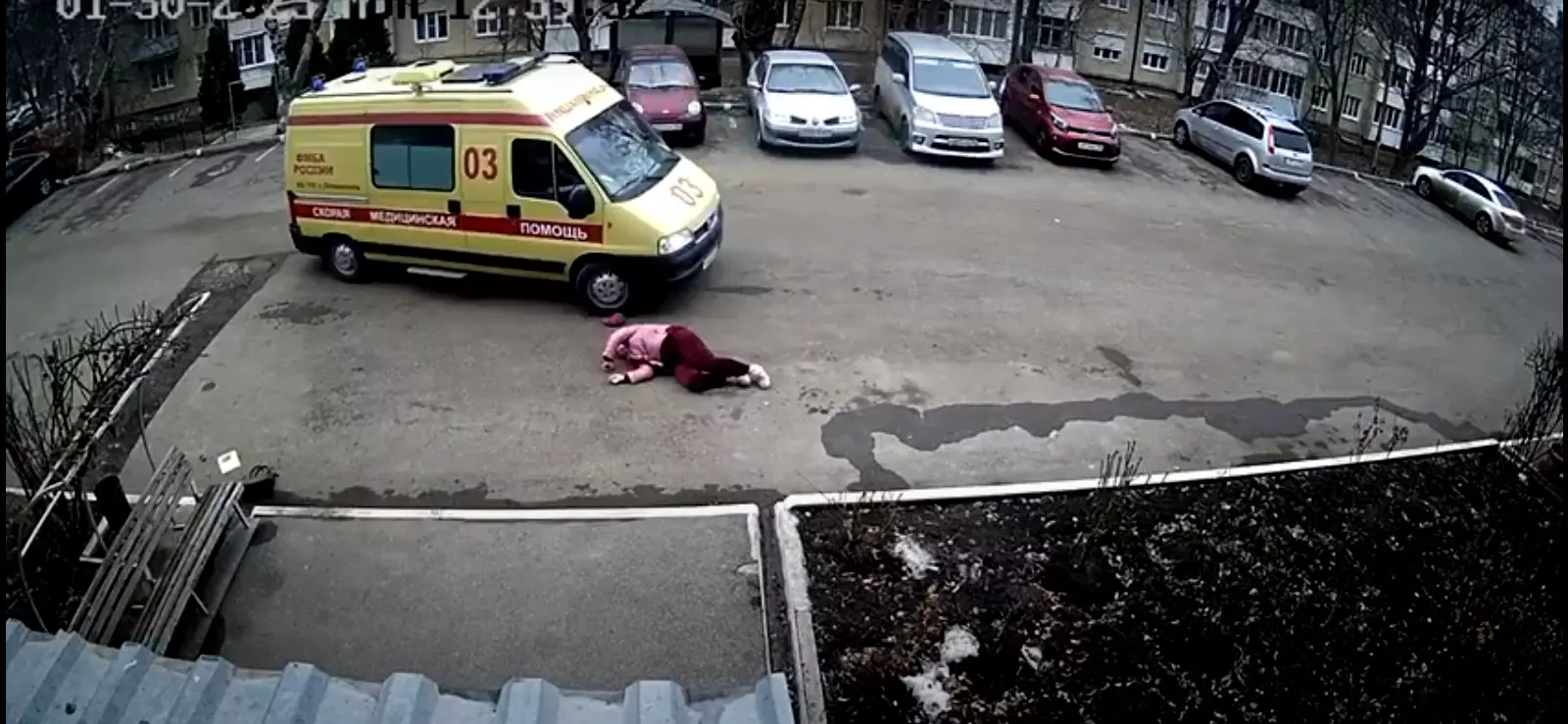 В Лермонтове машина скорой помощи сбила пожилую женщину