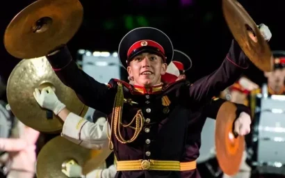 Музыка. Кавказ. И блеск военной меди!