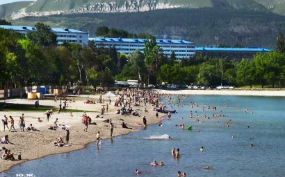  Старое Кисловодское озеро. Разгар сезона