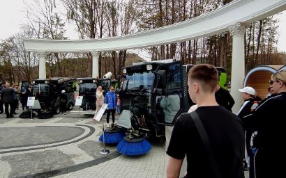 Экологическая инициатива: электрические машины начинают уборку на курортах Ставропольского края