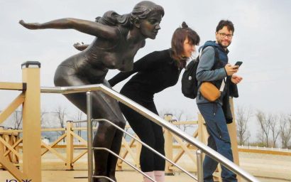 Апрельские мотивы.  Старое озеро