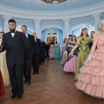 Роскошный весенний бал закружил в ритме старинных танцев весь Кисловодск