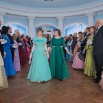 Роскошный весенний бал закружил в ритме старинных танцев весь Кисловодск