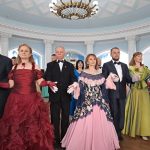Роскошный весенний бал закружил в ритме старинных танцев весь Кисловодск