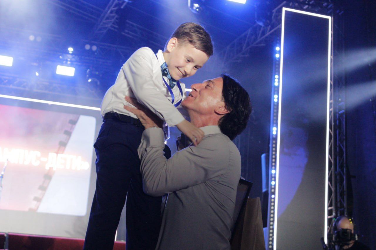 В ЕССЕНТУКАХ ПОДВЕЛ ИТОГИ III МЕЖДУНАРОДНЫЙ ФЕСТИВАЛЬ ДЕТСКОГО КИНО «ХРУСТАЛЬНЫЙ ИСТОЧНИКЪ»