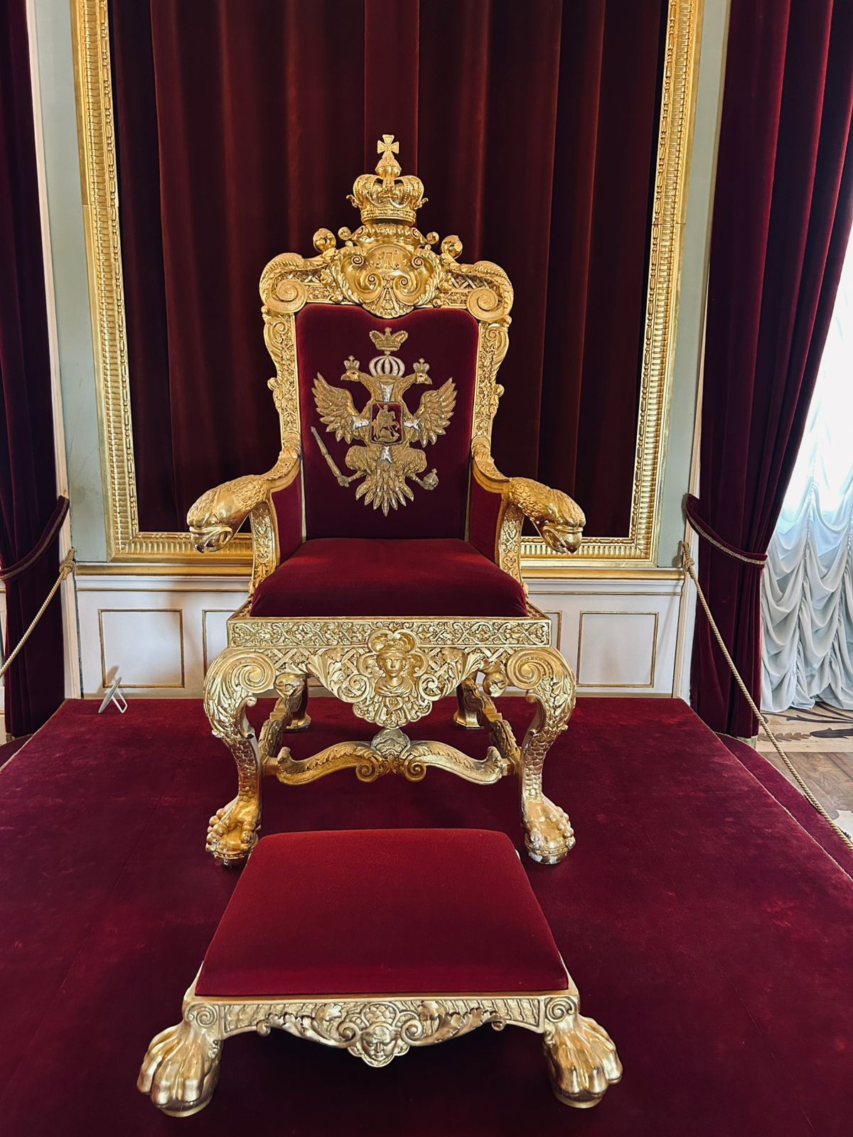 БОЛЬШОЙ ГАТЧИНСКИЙ МУЗЕЙ, ИЛИ ДВОРЕЦ ПАВЛА I, - ХРАНИТЕЛЬ ИСТОРИИ