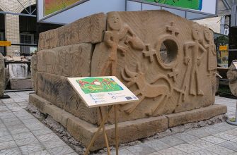 Динозавр, уколы и крестное знамение. Что скрывают барельефы мавзолея аланского правителя Динозавр, уколы и крестное знамение. Что скрывают барельефы мавзолея аланского правителя