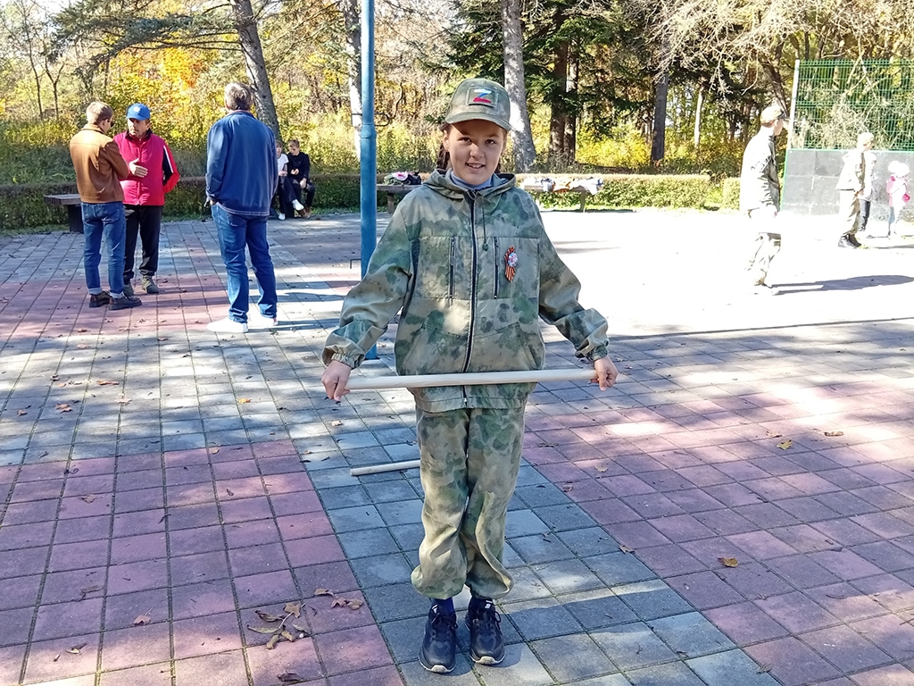Ветераны и юнармейцы Кисловодска осваивают игру в городки