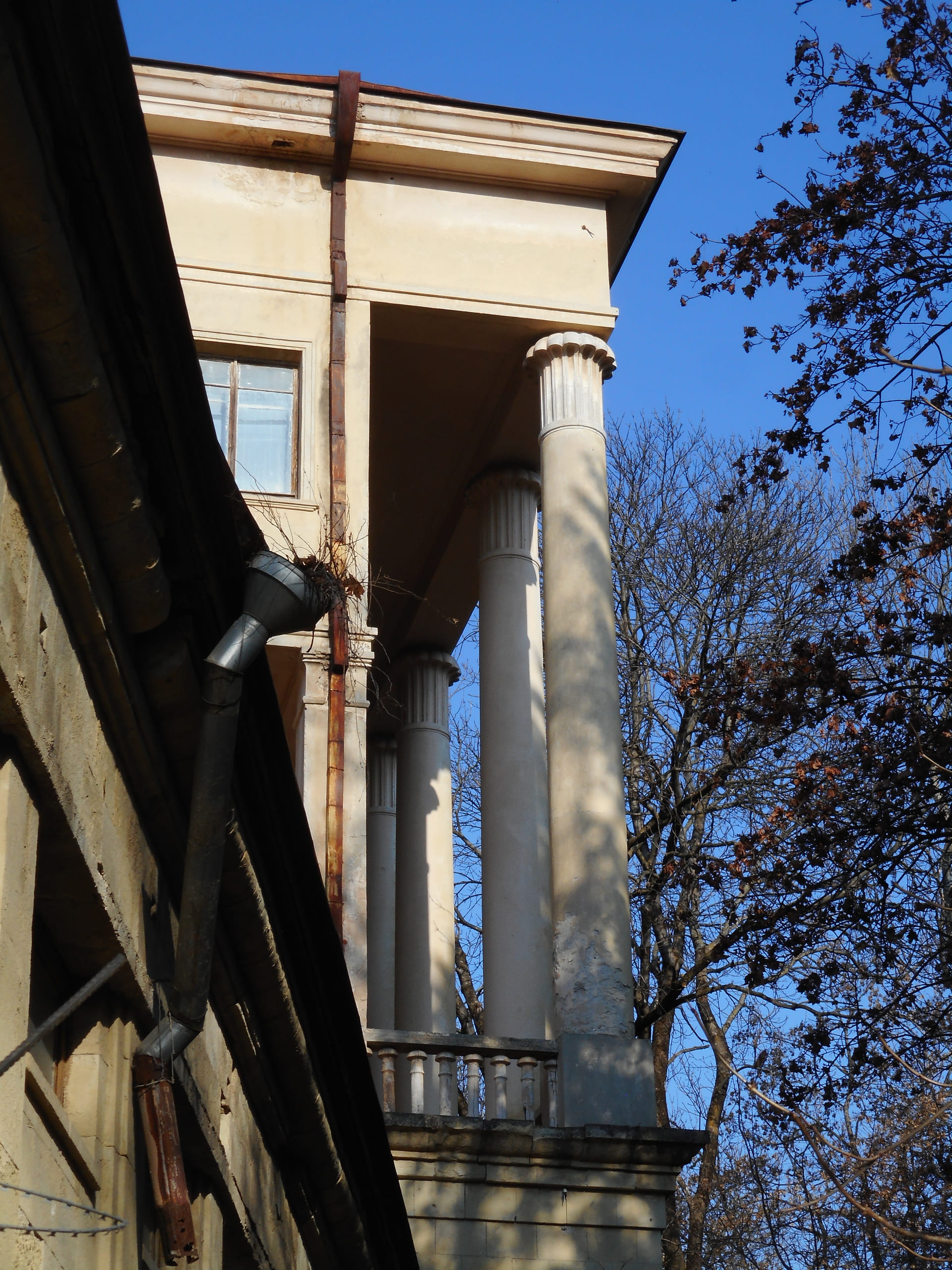 Петь ли реквием по наследию: историк Вячеслав Яновский о здании кисловодской грязелечебницы