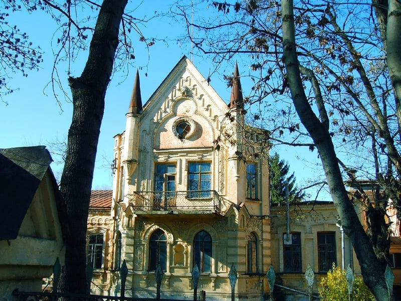 Петь ли реквием по наследию: историк Вячеслав Яновский о здании кисловодской грязелечебницы