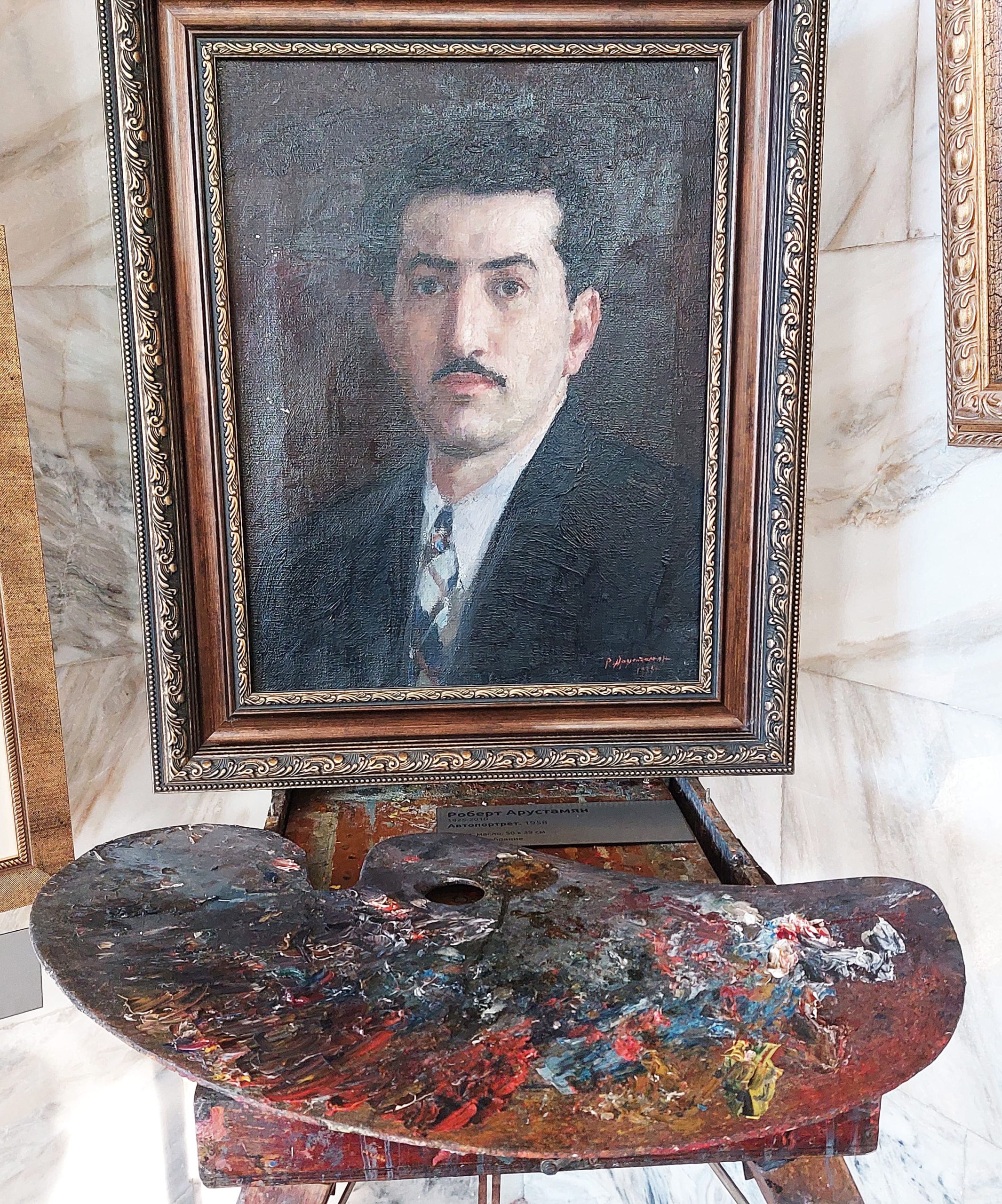 Личные вещи и вдохновившие ароматы: к 100-летию кисловодского живописца Роберта Арустамяна