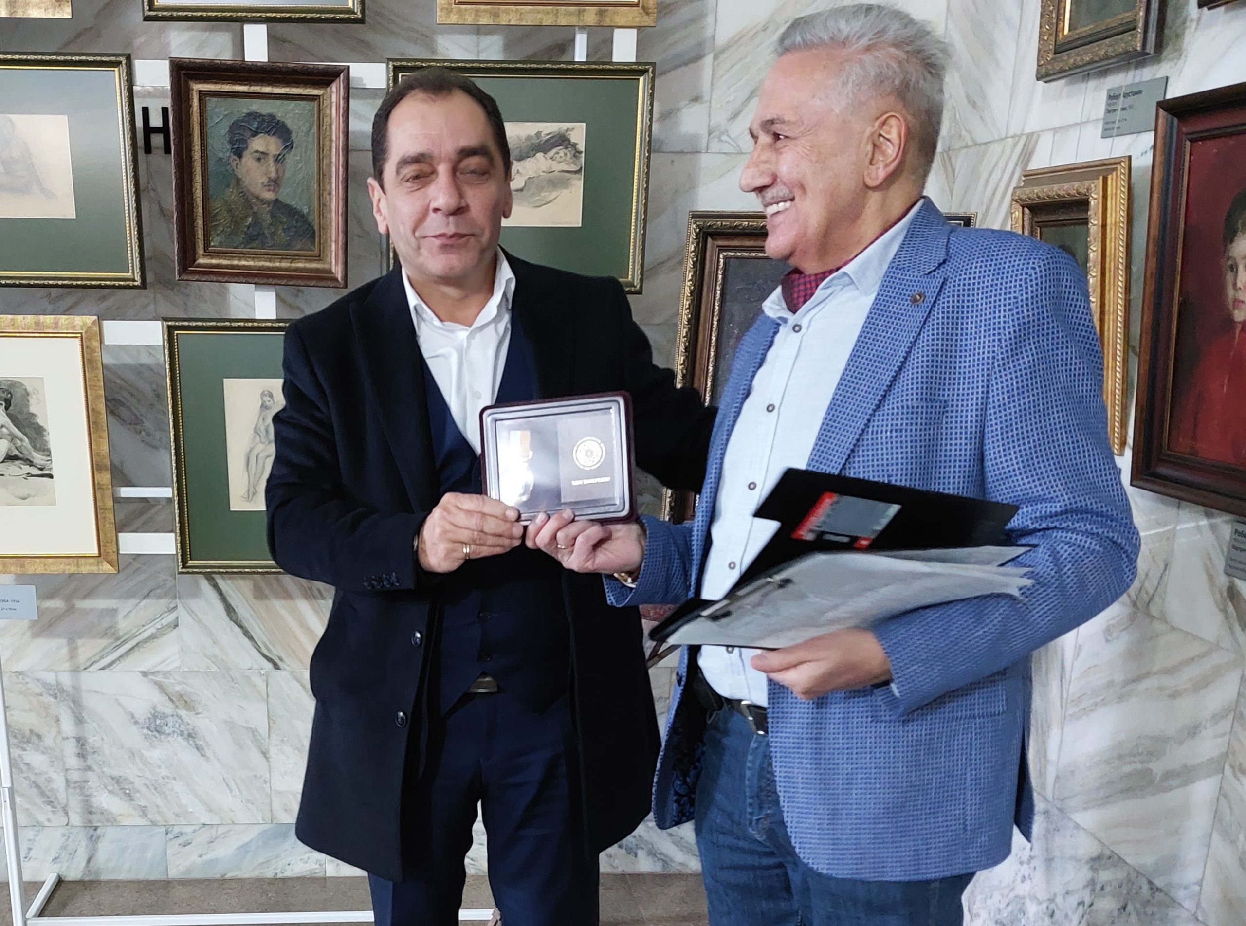 Личные вещи и вдохновившие ароматы: к 100-летию кисловодского живописца Роберта Арустамяна