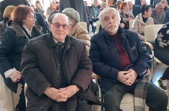 Личные вещи и вдохновившие ароматы: к 100-летию кисловодского живописца Роберта Арустамяна Личные вещи и вдохновившие ароматы: к 100-летию кисловодского живописца Роберта Арустамяна