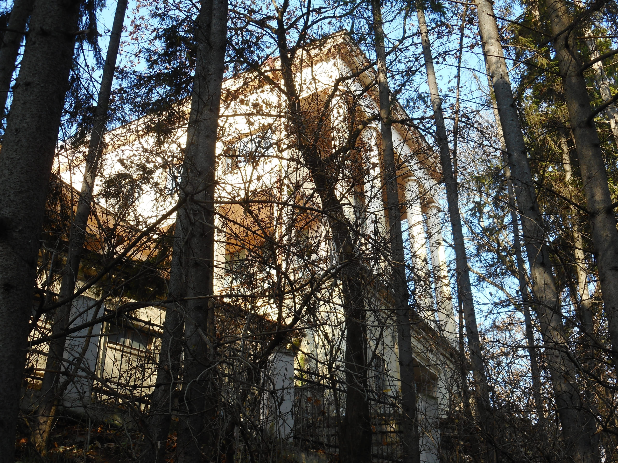 Петь ли реквием по наследию: историк Вячеслав Яновский о здании кисловодской грязелечебницы