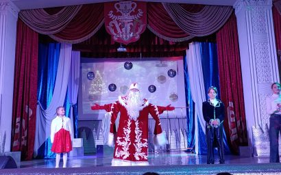 «Волшебное приключение» как подарок детям к Новому году: новая постановка в пятигорском ДДТ