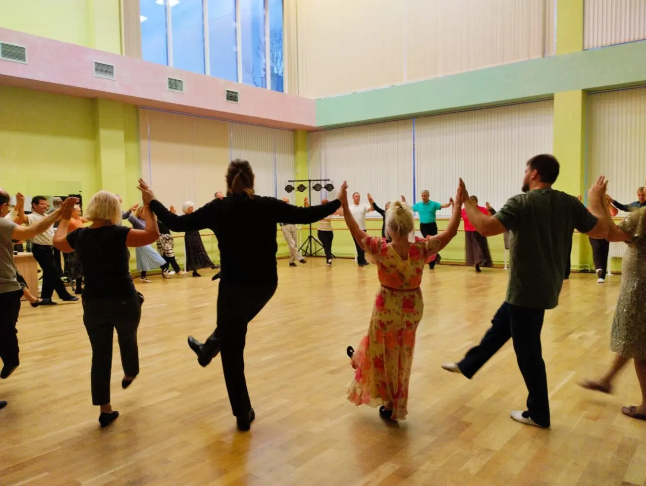 Исторические бальные танцы пленяют Кисловодск