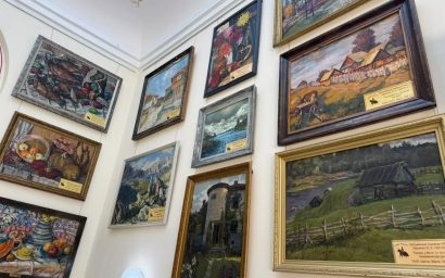 Новый вернисаж на Курортном бульваре: открытие выставки ветеранов Великой Отечественной